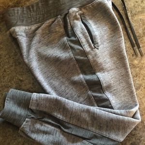 WOMENS LULULEMON JOGGER PANTS